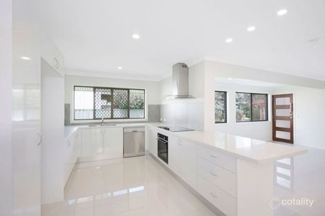 26 Avocado St, Macgregor, QLD 4109