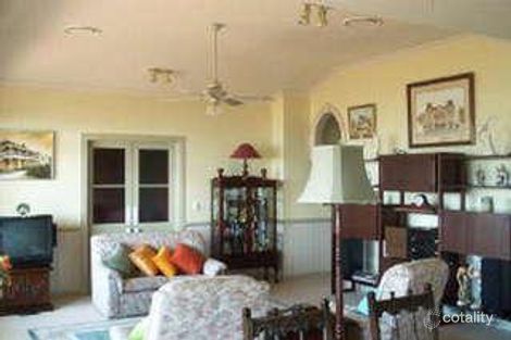 Property photo of 8 Bayside Drive Beachmere QLD 4510