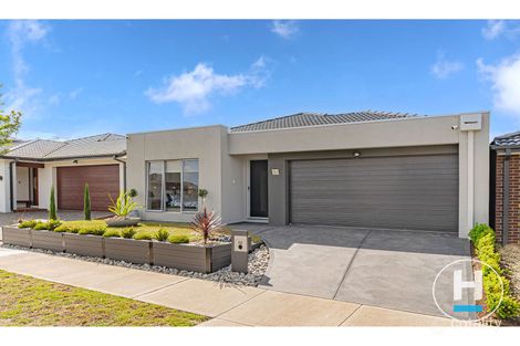 Property photo of 68 Daybreak Vista Mickleham VIC 3064