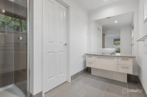 Property photo of 5 Manifold Road Woodend VIC 3442