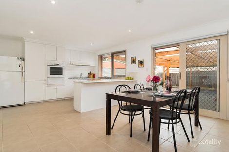 Property photo of 8 Stable Grove Skye VIC 3977