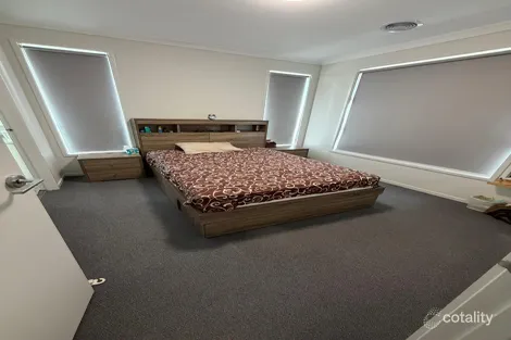 43 Parkrise Bvd, Clyde North, VIC 3978