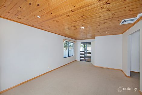 Property photo of 18 Robertson Road Killarney Vale NSW 2261
