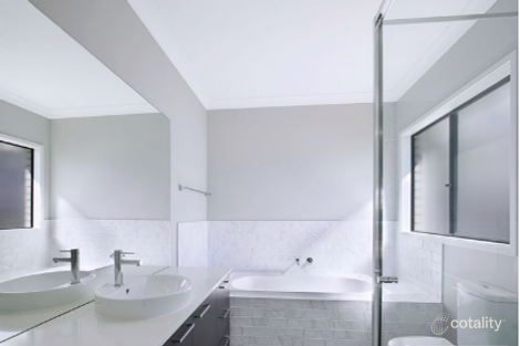 Property photo of 19 Guymer Place Anstead QLD 4070