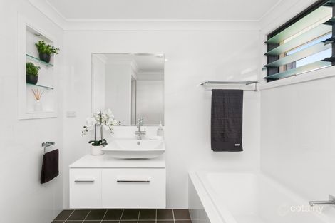 Property photo of 32 Evelyn Crescent Berowra Heights NSW 2082