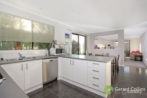 Property photo of 6 Samchelle Place Pakenham VIC 3810