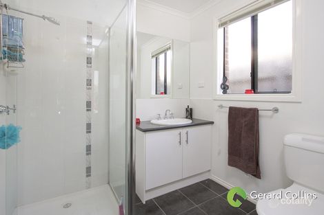 Property photo of 6 Samchelle Place Pakenham VIC 3810