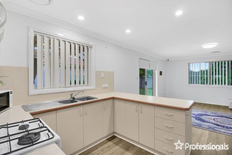 Property photo of 7 Willang Crescent Glenfield Park NSW 2650