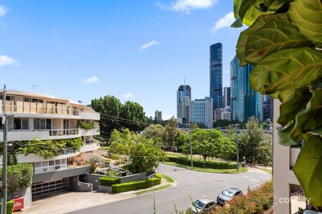 Property photo of 219/36 Macdonald Street Kangaroo Point QLD 4169