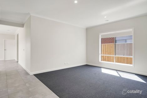 Property photo of 70 Dawley Circuit Werribee VIC 3030