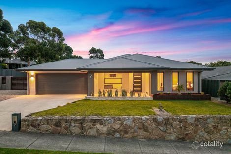 7 Ocean Bend, Pakenham, VIC 3810