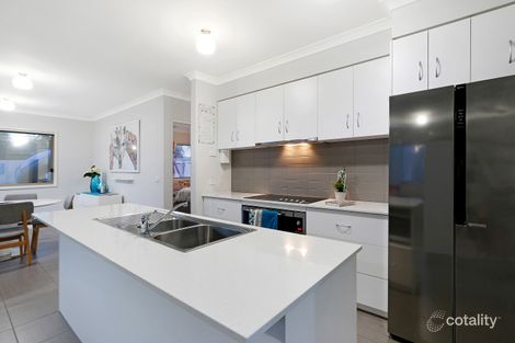 Property photo of 24 Booker Avenue Mornington VIC 3931