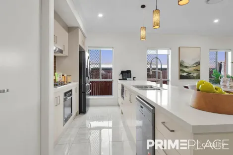 Property photo of 82 Broxburn Circuit Spring Mountain QLD 4300