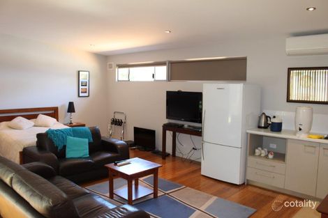 Property photo of 10 Heather Road Ocean Beach WA 6333