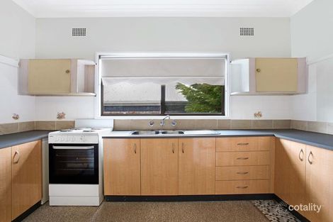 Property photo of 2 Owen Park Road Bellambi NSW 2518