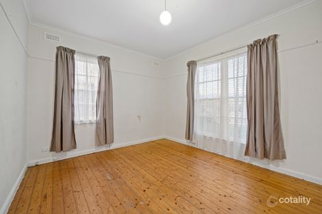 Property photo of 61 Maple Avenue Wendouree VIC 3355