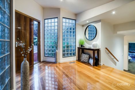 Property photo of 16 View Road The Patch VIC 3792