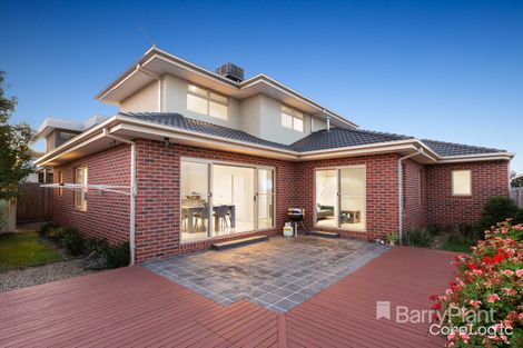 Property photo of 2/12 Tandara Avenue Doncaster VIC 3108