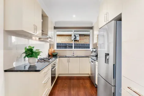 Property photo of 12 Eric Street Croydon VIC 3136