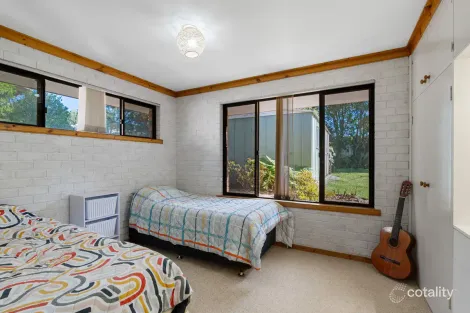Property photo of 17 Torquay Drive Lake Tabourie NSW 2539