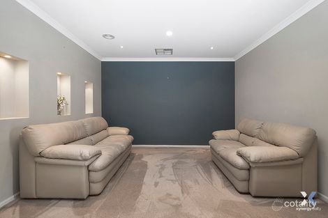 Property photo of 8 Lemongrass Circuit Point Cook VIC 3030