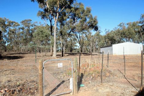 Property photo of 28 Palmer Road Simson VIC 3465