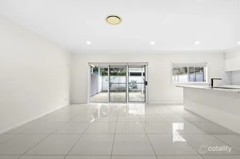 Property photo of 33/10 Old Glenfield Road Casula NSW 2170