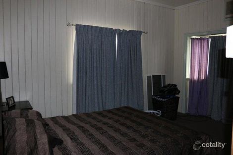 141 Cambridge St, Granville, QLD 4650