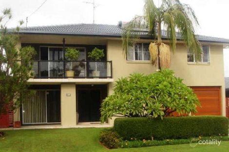 32 Sandpiper Dr, Burleigh Waters, QLD 4220