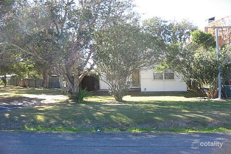 50 Soldiers Point Dr, Norah Head, NSW 2263