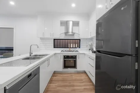 Property photo of 7 Booyong Street Craigieburn VIC 3064
