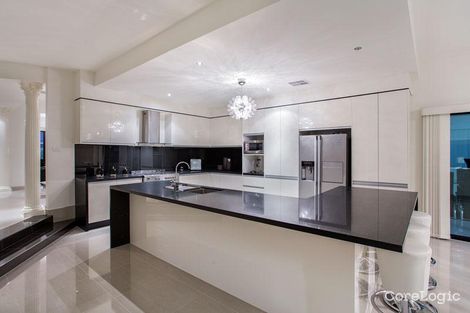 Property photo of 2 Scott Lane Taylors Hill VIC 3037