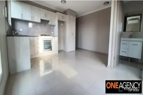 Property photo of 33 Lorenzo Crescent Rosemeadow NSW 2560