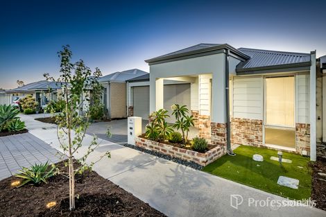 Property photo of 18 Gouldian Circuit Alkimos WA 6038