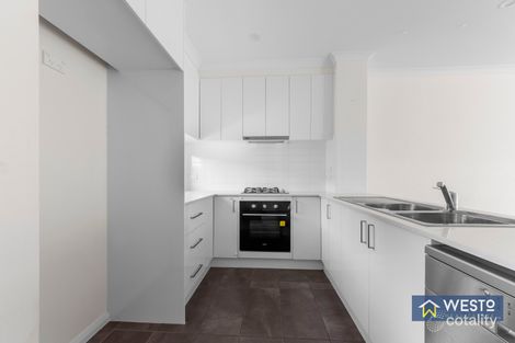 Property photo of 14/4 Nepean Court Wyndham Vale VIC 3024