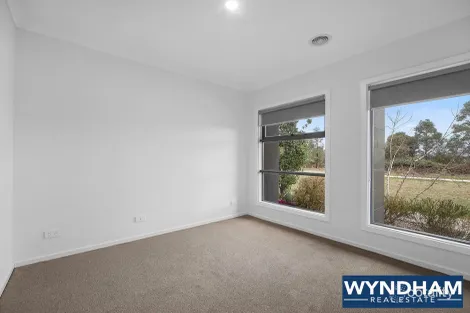 Property photo of 1 Holborn Path Wyndham Vale VIC 3024