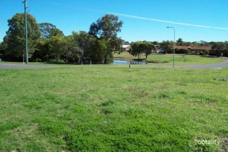 Property photo of 2 Harrison Circuit Urangan QLD 4655