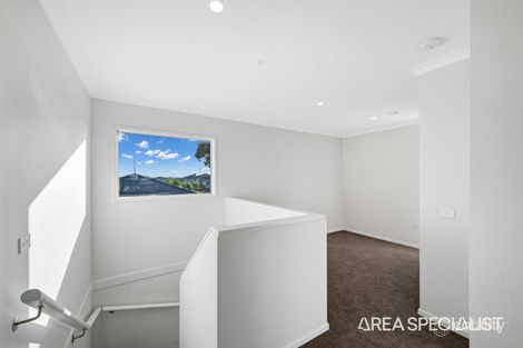 Property photo of 1 Murrayfield Place Strathtulloh VIC 3338