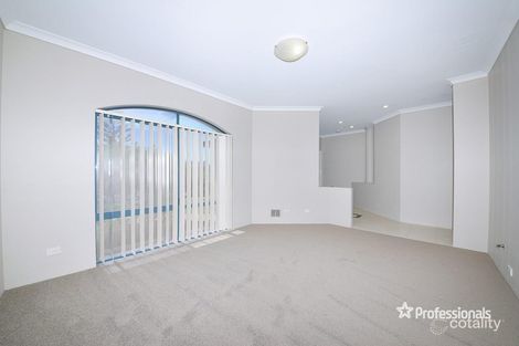 Property photo of 330 Anchorage Drive North Mindarie WA 6030