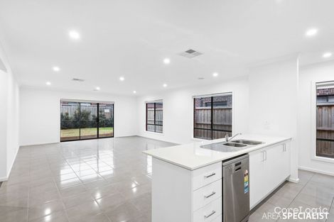 Property photo of 15 Amersfort Street Point Cook VIC 3030