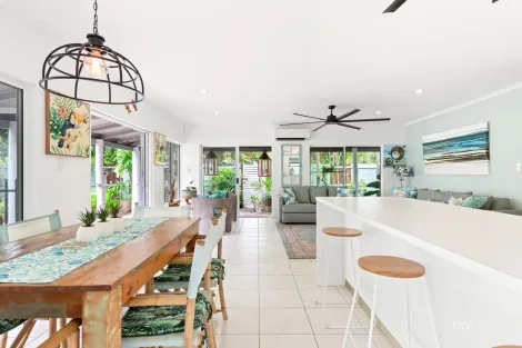 Property photo of 11 Upolu Esplanade Clifton Beach QLD 4879