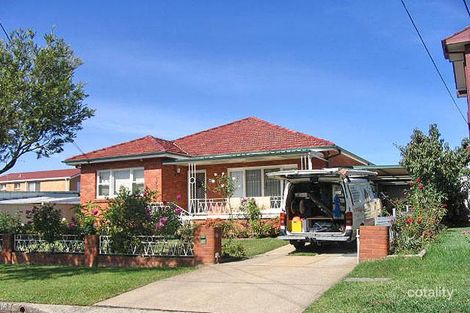 Property photo of 16 Lauma Avenue Greenacre NSW 2190