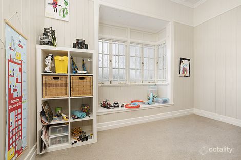 Property photo of 51 Burns Parade Chapel Hill QLD 4069