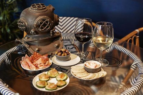 Property photo of 325/66 Bay Terrace Wynnum QLD 4178