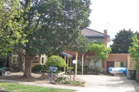 2 Streeton Ct, Mont Albert, VIC 3127