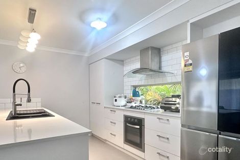 19 Torside St, Aveley, WA 6069