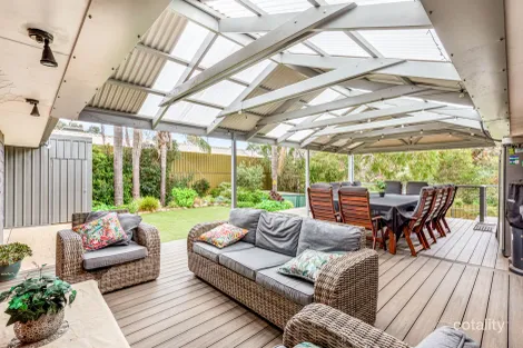 9 SALERNO CT, WOODCROFT, SA 5162