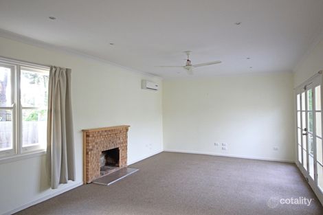 Property photo of 6 Lemon Tree Lane Greensborough VIC 3088