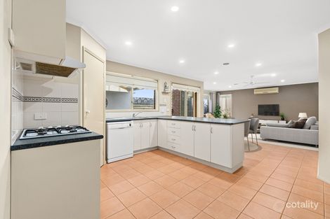 Property photo of 3 Giles Place Traralgon VIC 3844