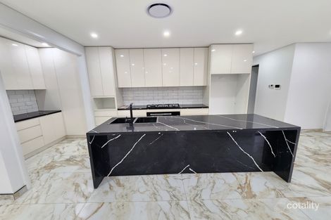 Property photo of 2B Amalfi Street Lurnea NSW 2170